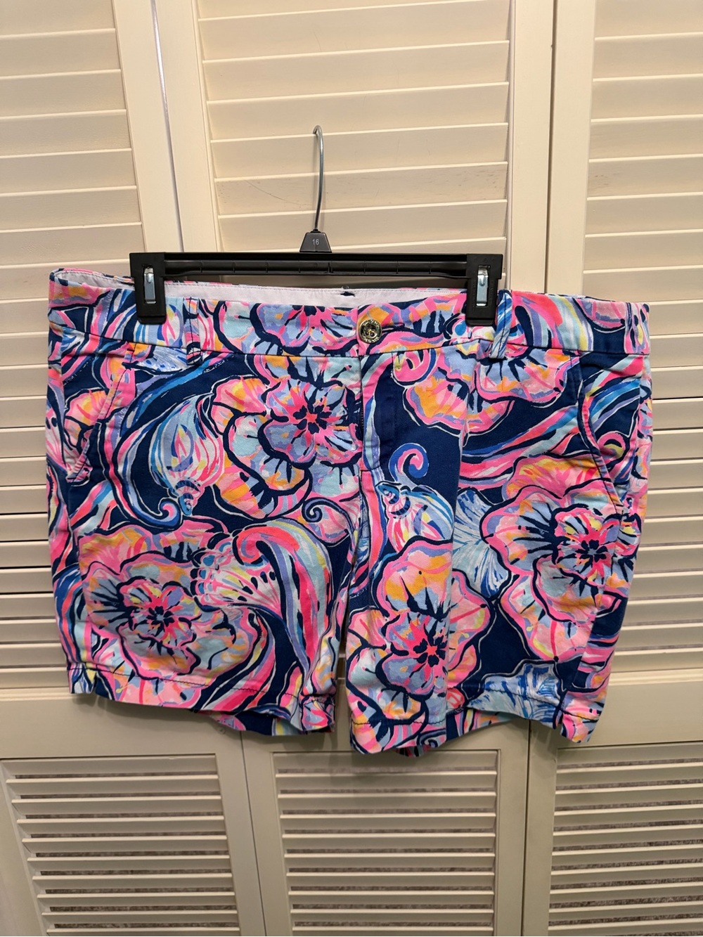 Lilly Pulitzer Floral Print Shorts – Size 16